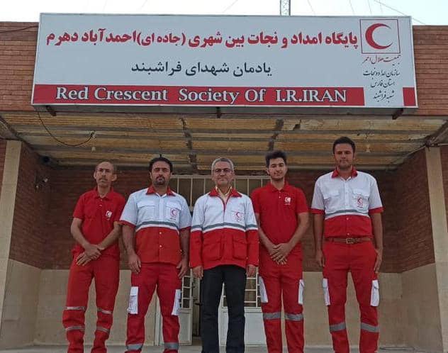 بازدید مدیر عامل جمعیت هلال احمر فارس از  پایگاه امداد و نجات جاده ای فراشبند 